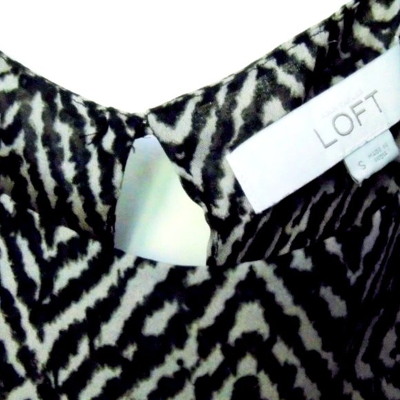 Loft Black and Beige Patterned Blouse - Picture 2 of 6